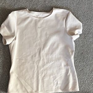 Nike Form Women’s cream Short Sleeve Athletic Tee Sz M
